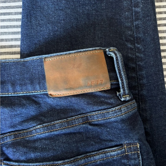 American Eagle Outfitters Women's Dark Blue Straight Leg Jeans - Picture 2 of 4